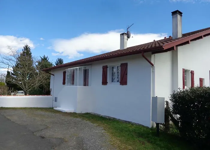 Апартаменты Ahurtenia *